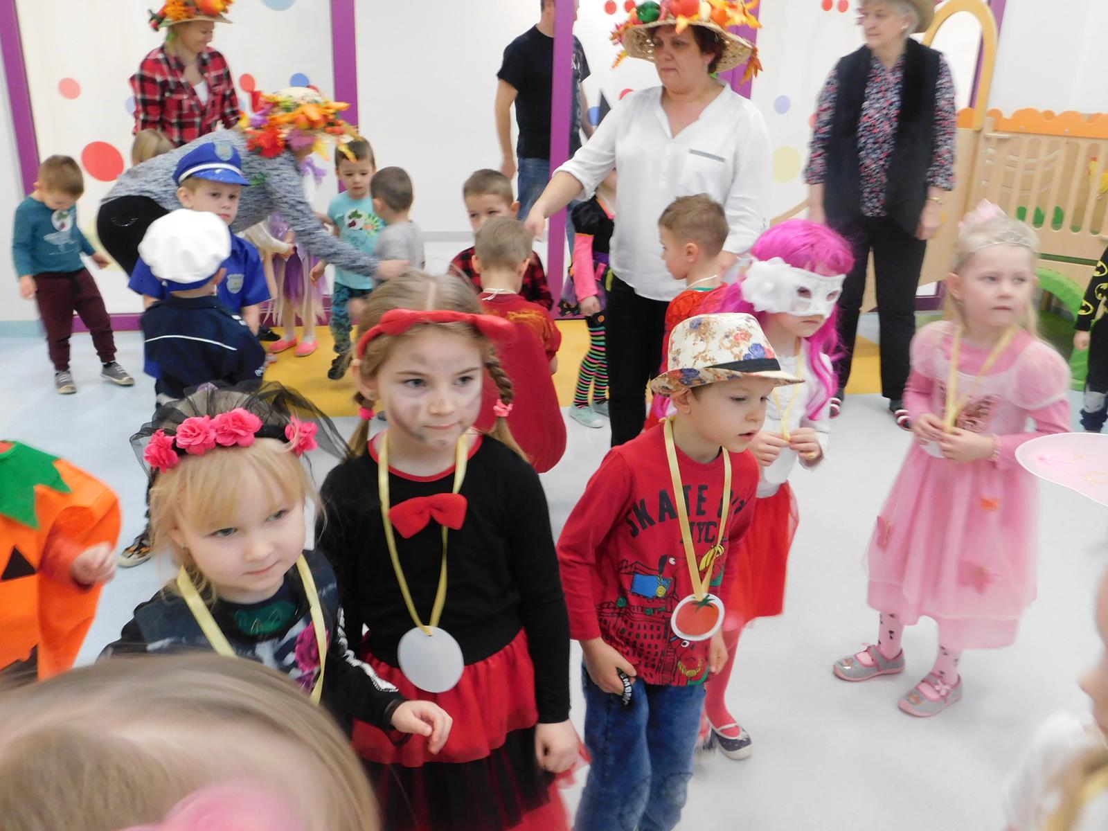 21.02. Bal karnawałowy (sala żółta, niebieska, pomarańczowa)