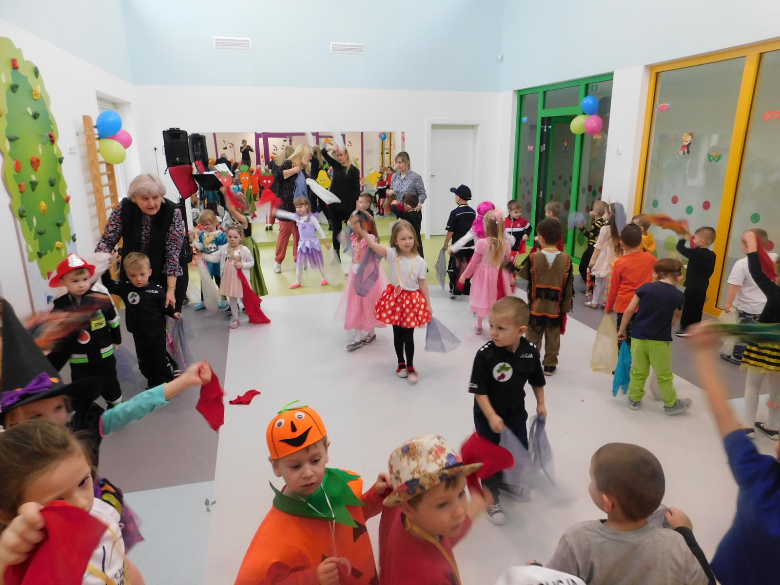 21.02. Bal karnawałowy (sala żółta, niebieska, pomarańczowa)