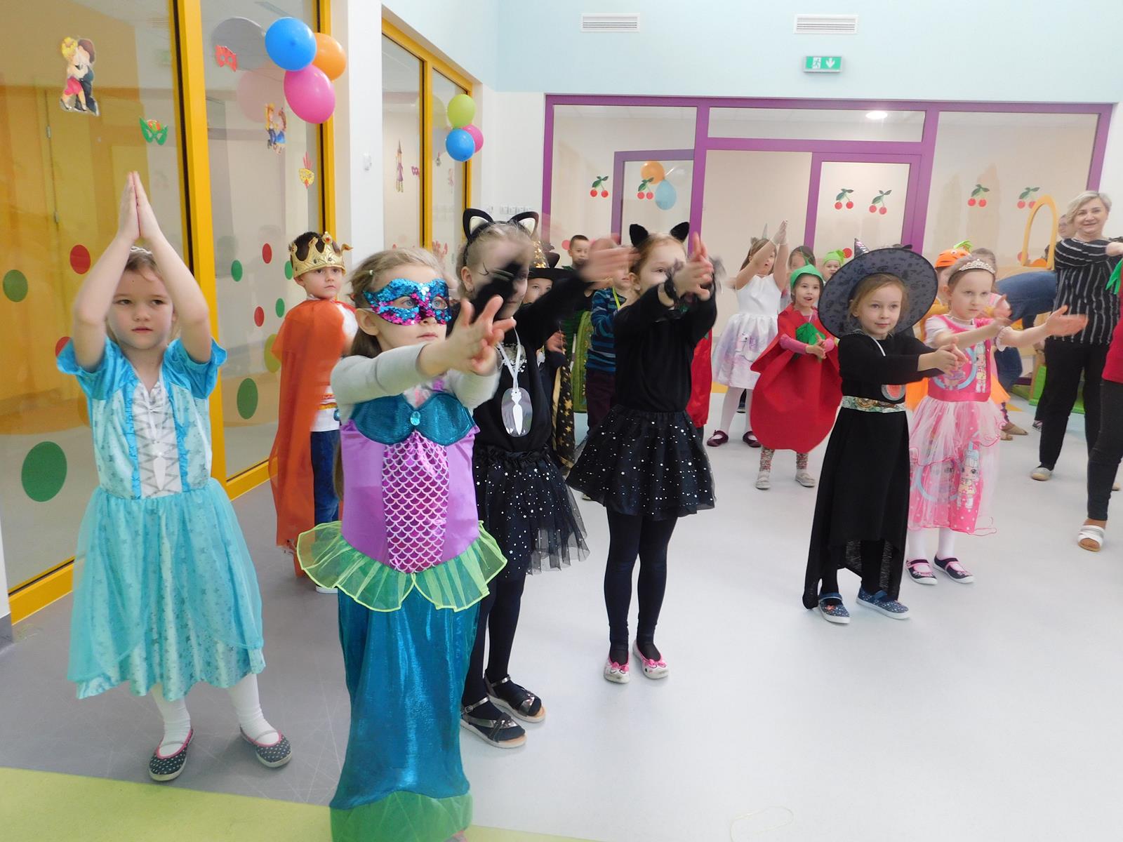 21.02. Bal karnawałowy (sala zielona, czerwona)