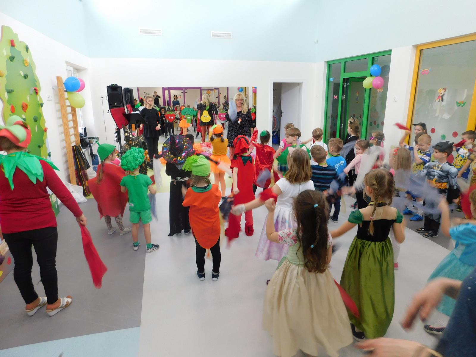 21.02. Bal karnawałowy (sala zielona, czerwona)