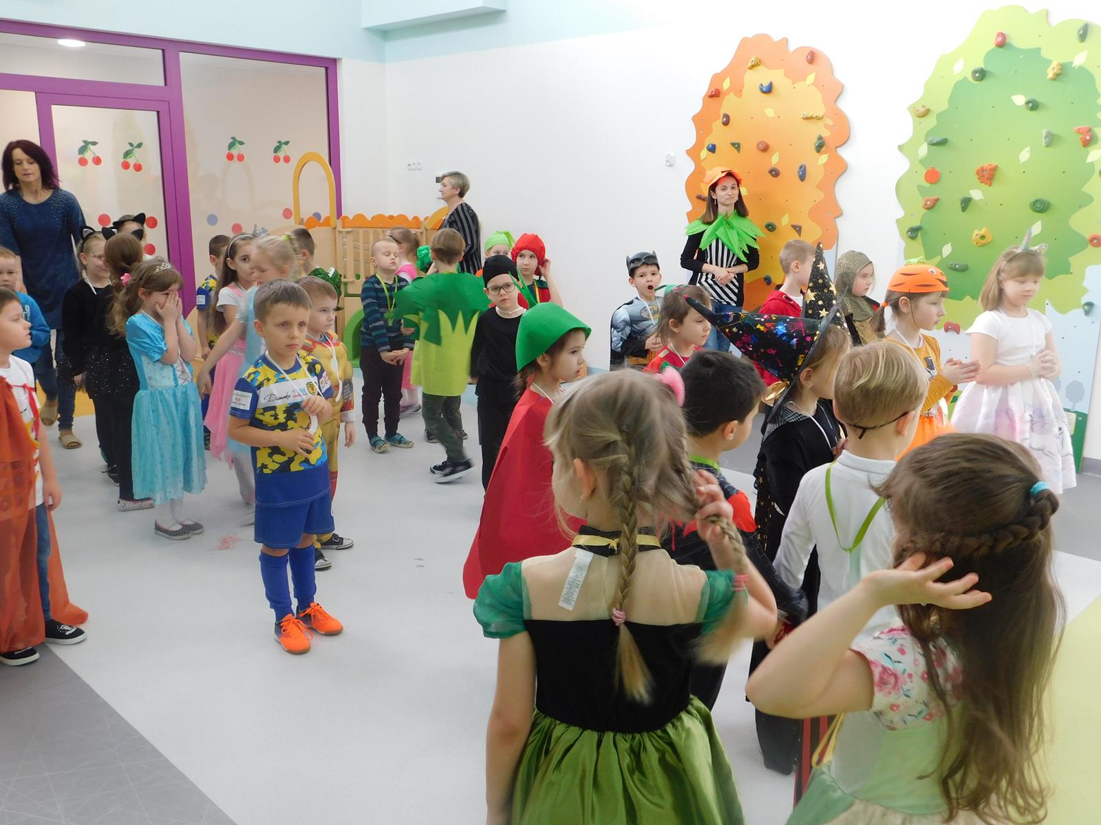 21.02. Bal karnawałowy (sala zielona, czerwona)