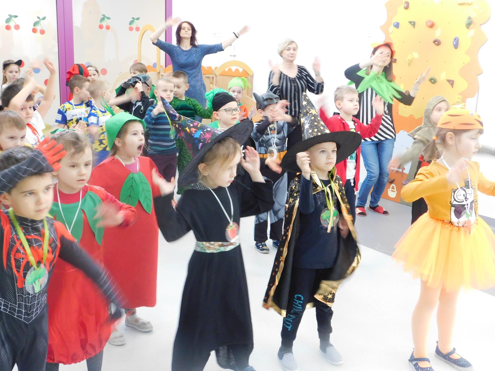 21.02. Bal karnawałowy (sala zielona, czerwona)
