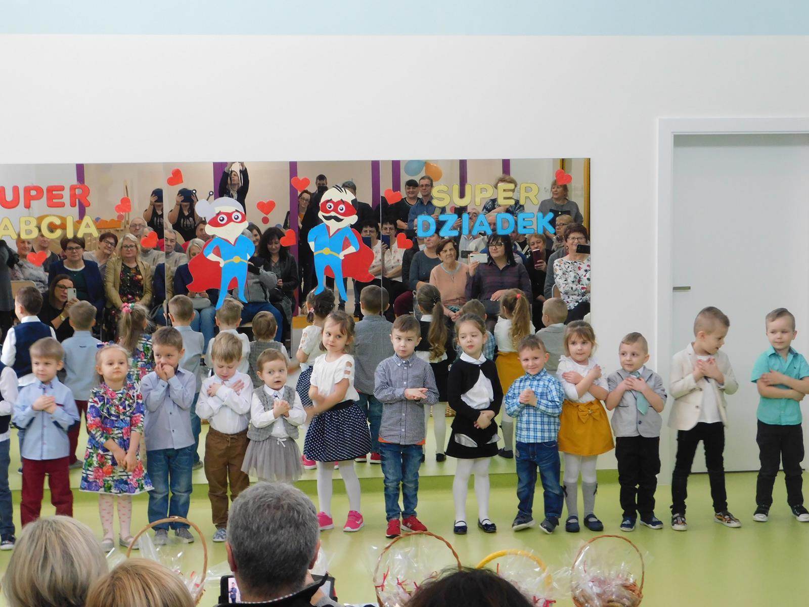 25.02. Dzień Babci i Dziadka (sala niebieska)